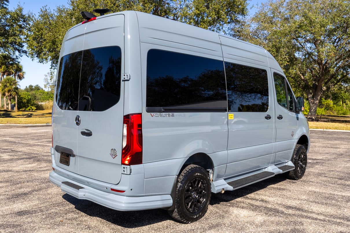 2026 OGV Luxury Coach gallery image-6