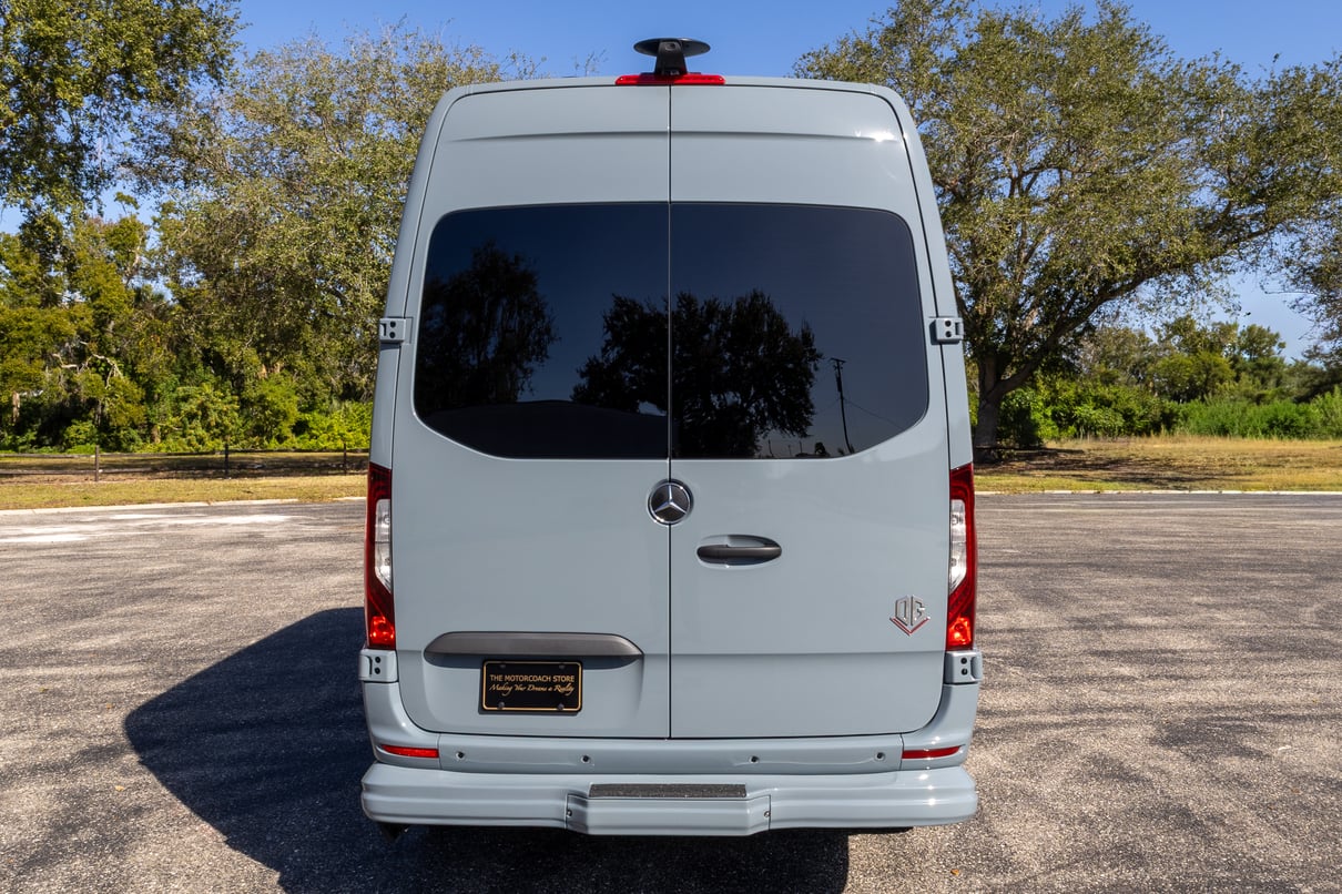 2026 OGV Luxury Coach gallery image-7