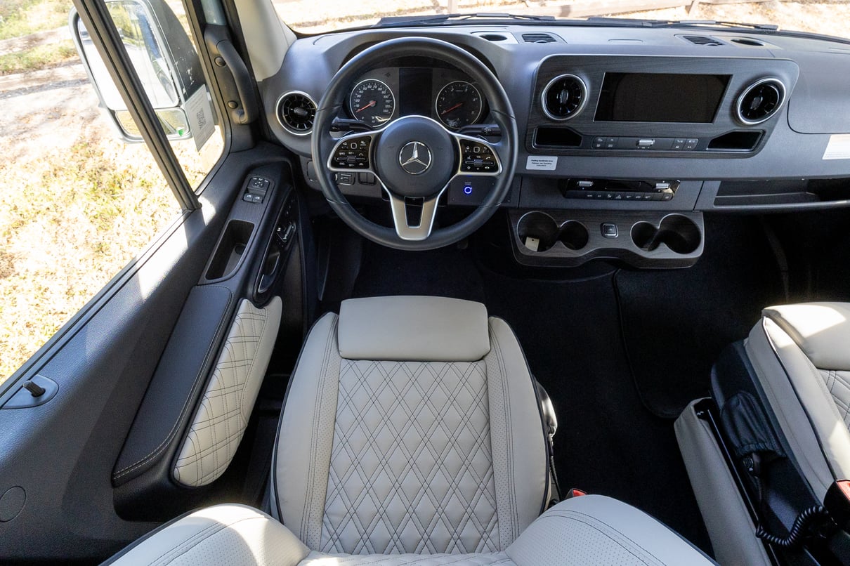 2026 OGV Luxury Coach gallery image-14