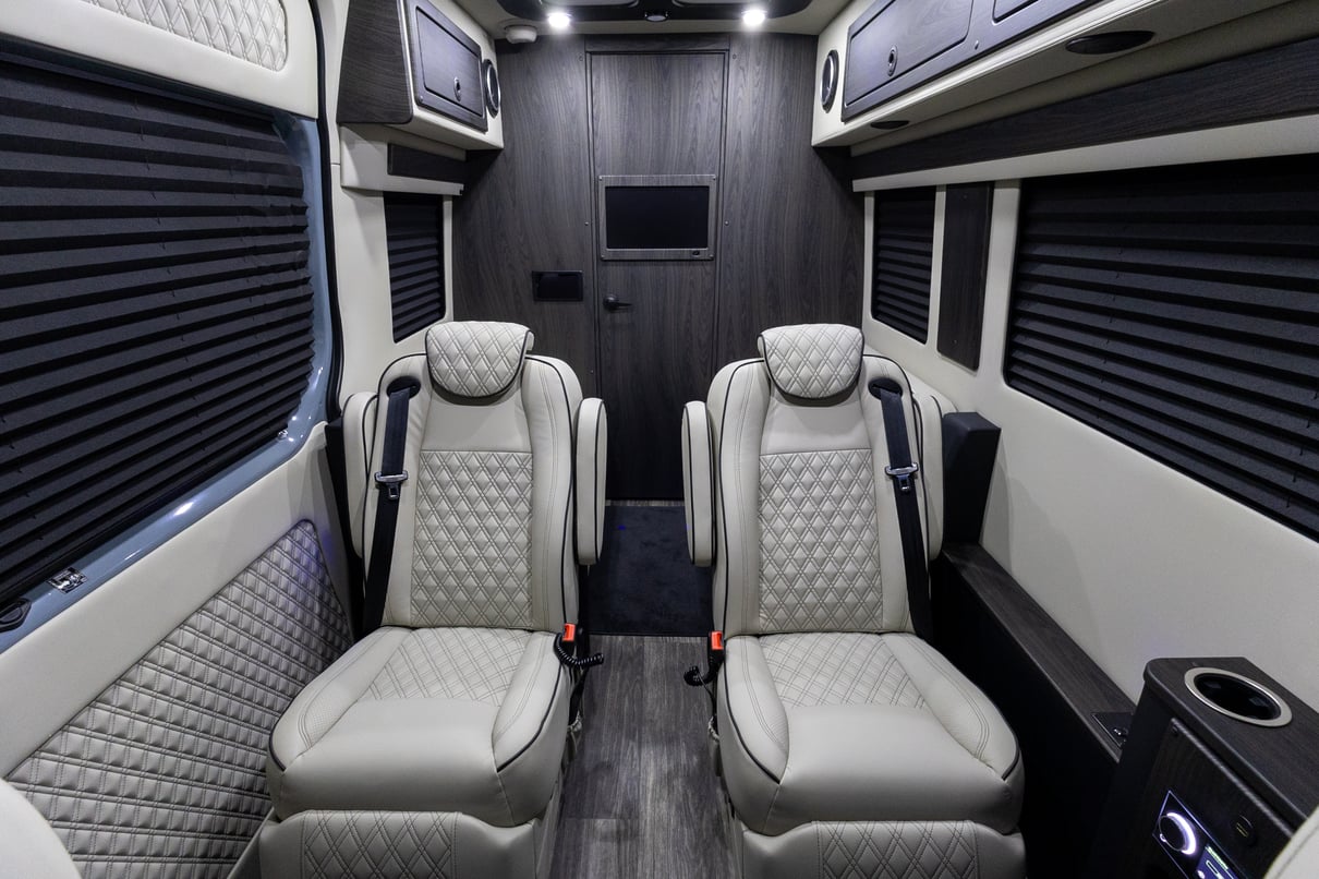 2026 OGV Luxury Coach gallery image-16