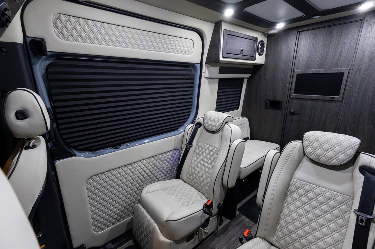 2026 OGV Luxury Coach gallery image-17