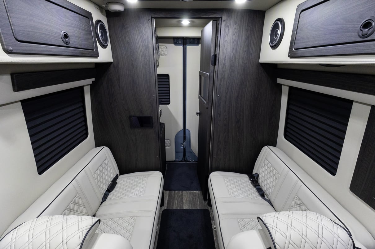 2026 OGV Luxury Coach gallery image-21