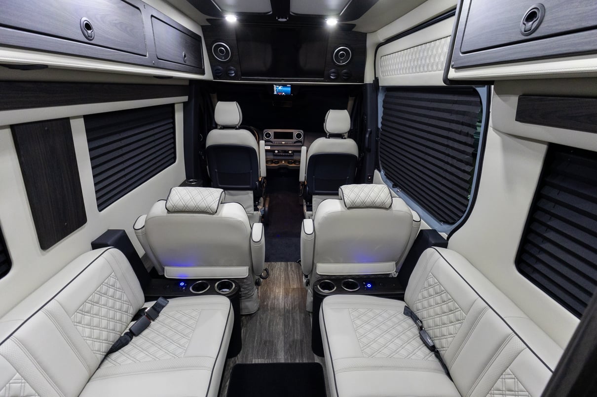 2026 OGV Luxury Coach gallery image-22