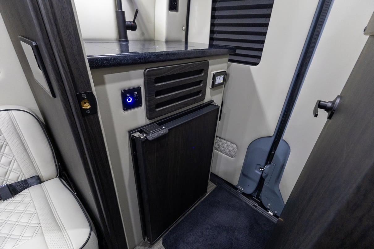 2026 OGV Luxury Coach gallery image-24