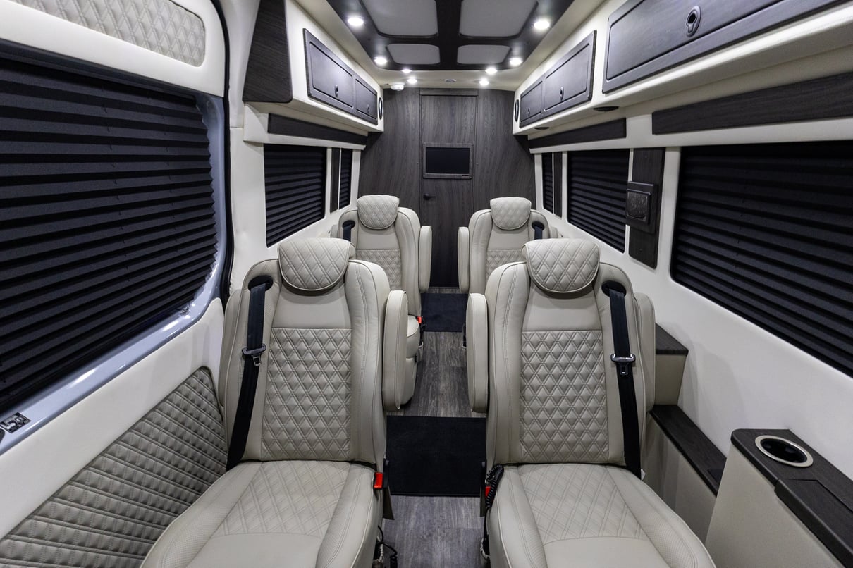 2026 OGV Luxury Coach gallery image-16