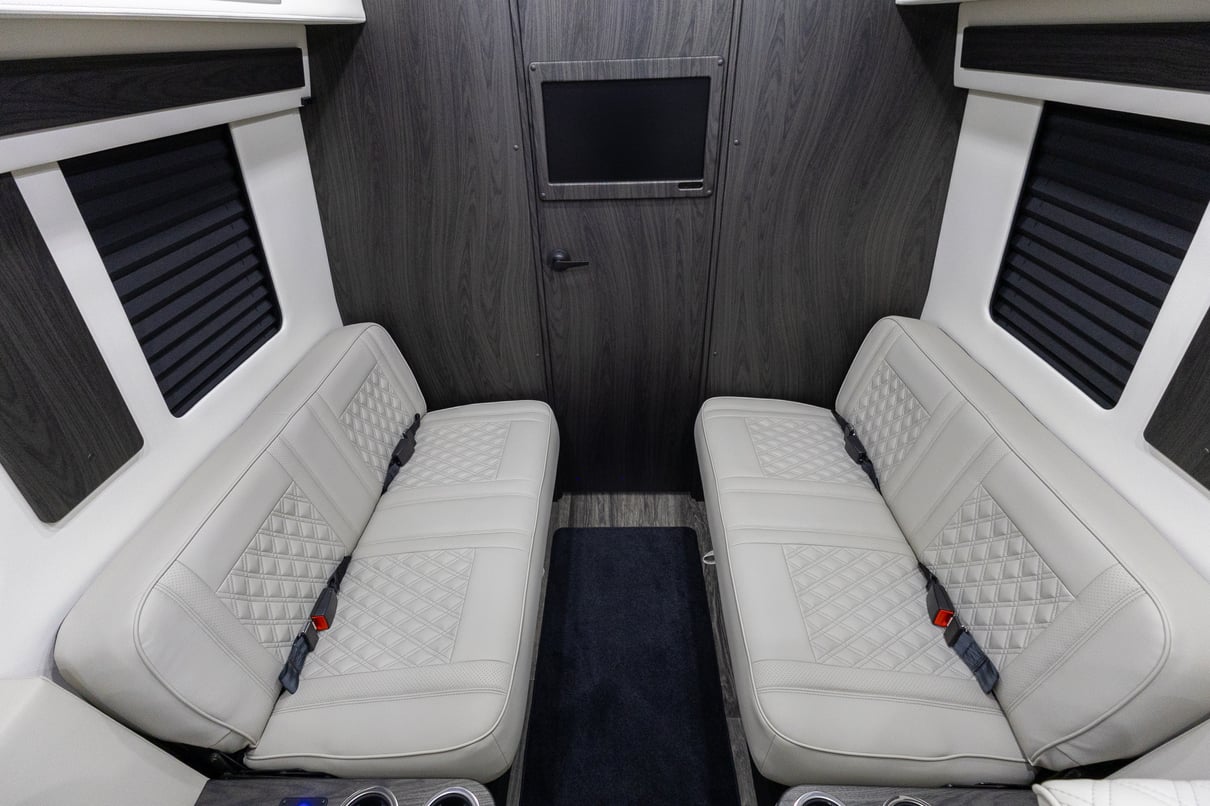 2026 OGV Luxury Coach gallery image-25