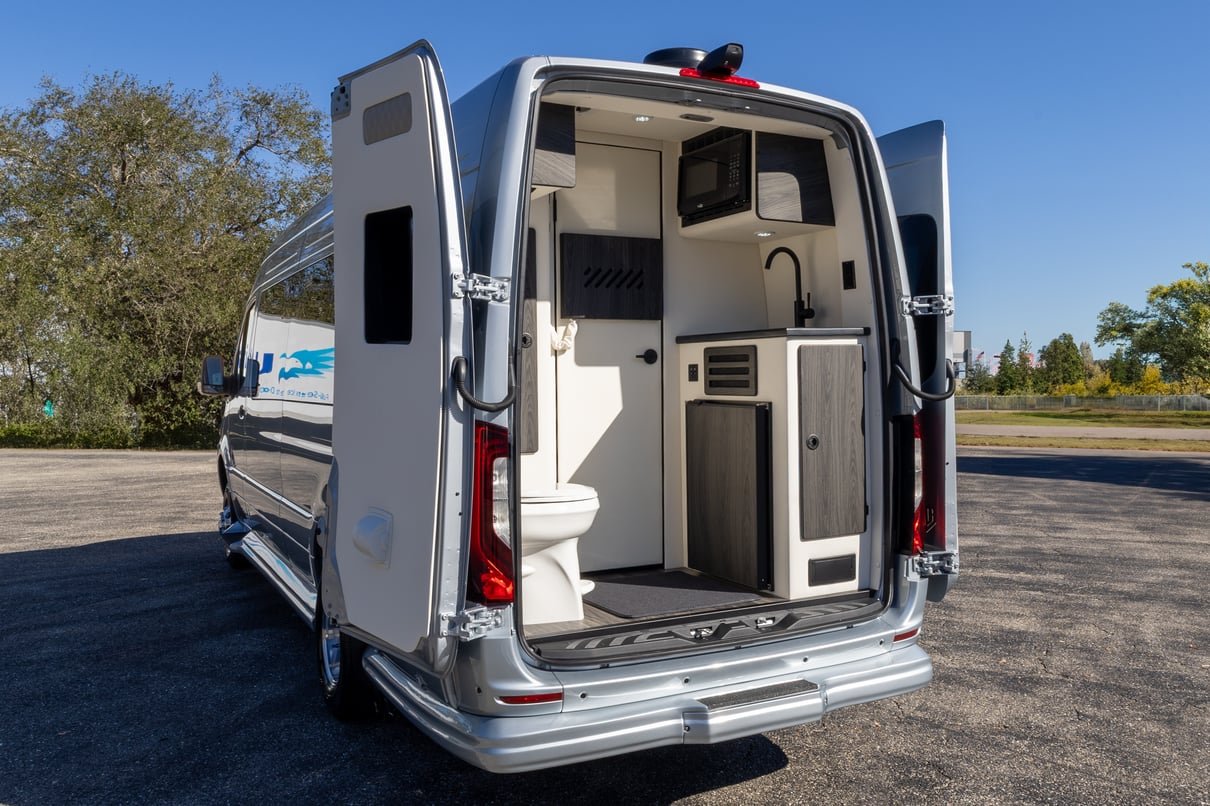 2026 OGV Luxury Coach gallery image-30