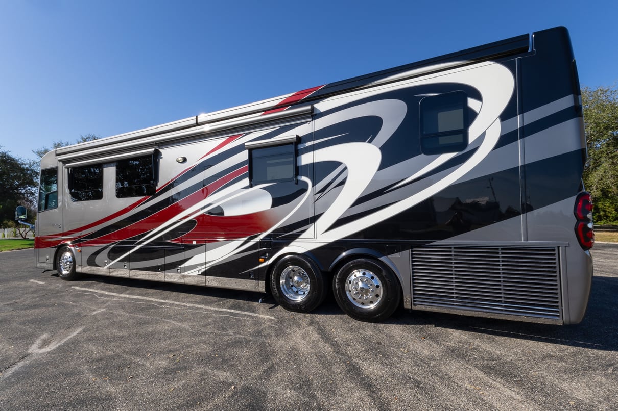 2015 Newmar Essex 4553 gallery image-8