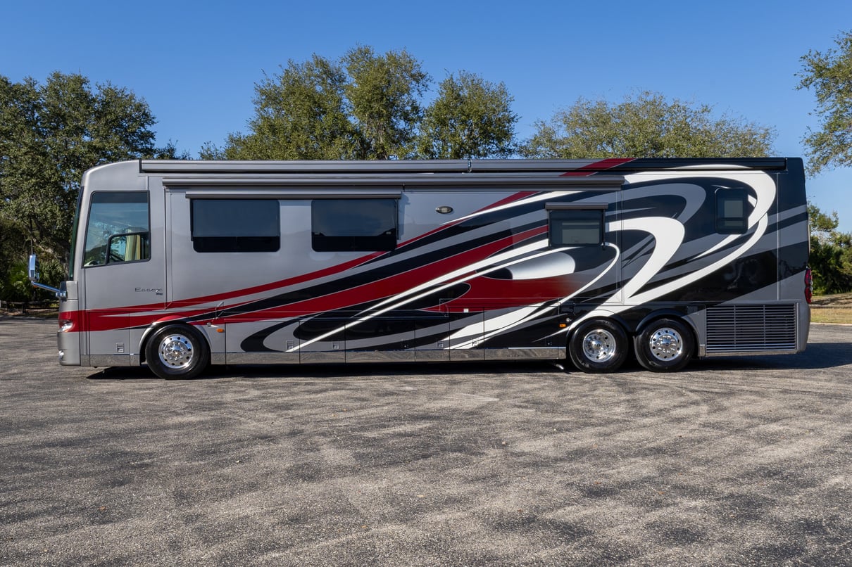2015 Newmar Essex 4553 gallery image-9