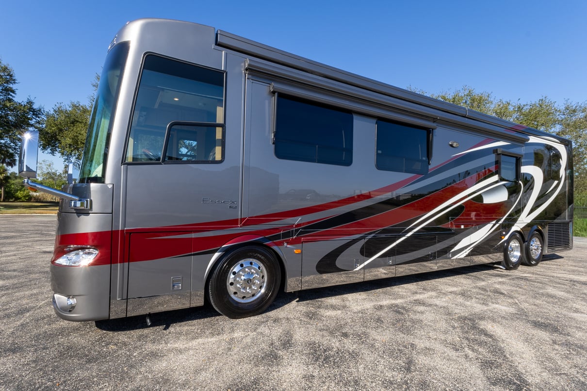 2015 Newmar Essex 4553 gallery image-10