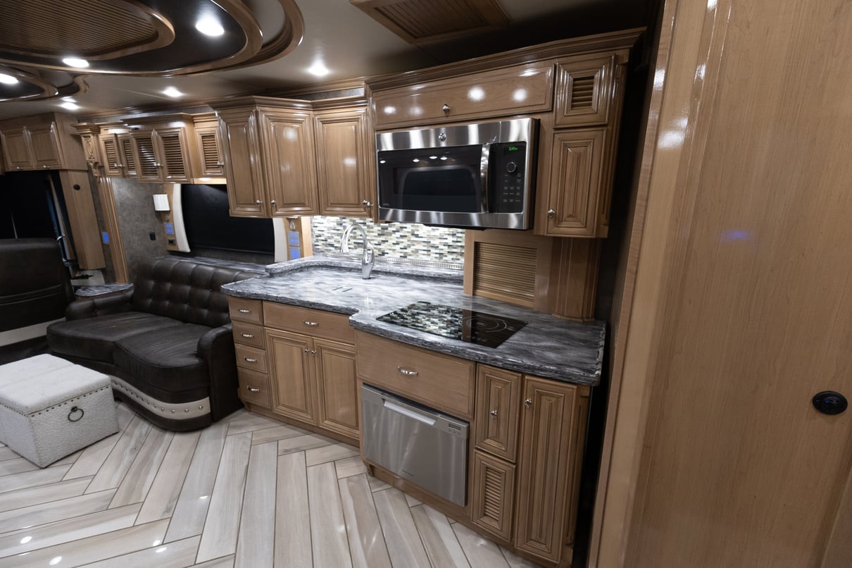 2015 Newmar Essex 4553 gallery image-20