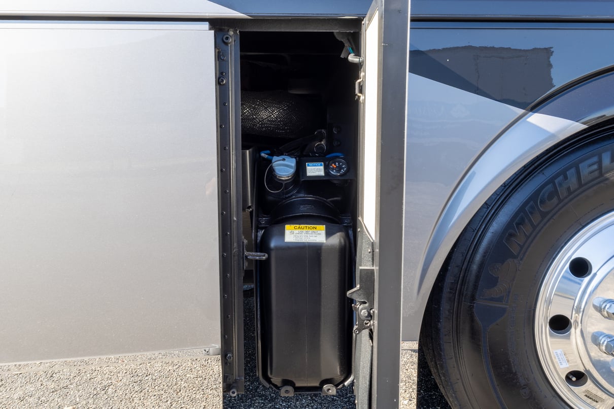 2015 Newmar Essex 4553 gallery image-34