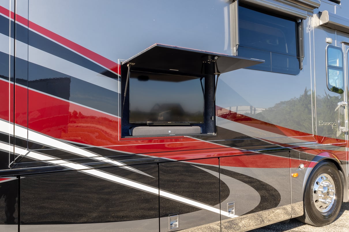 2015 Newmar Essex 4553 gallery image-40