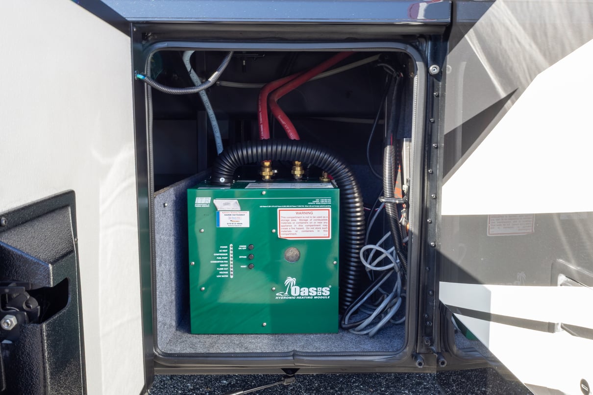 2015 Newmar Essex 4553 gallery image-45