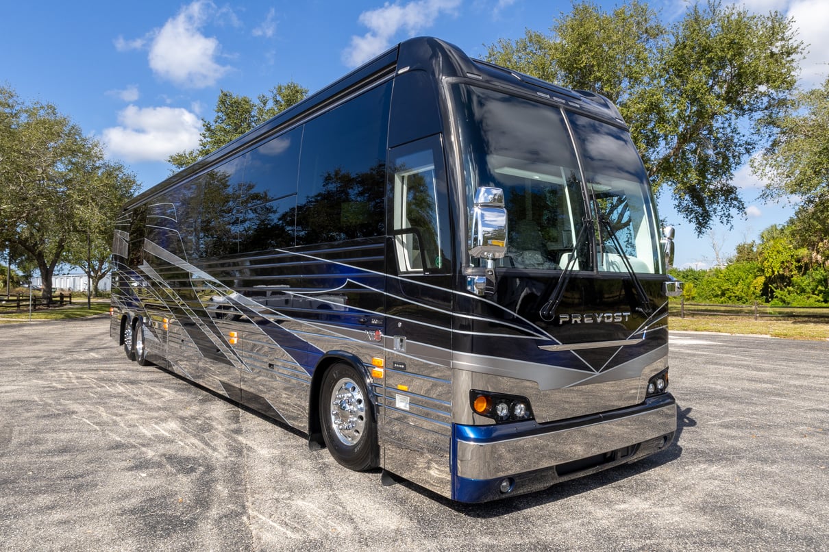 2025 Prevost Epic X3 45 gallery image-1