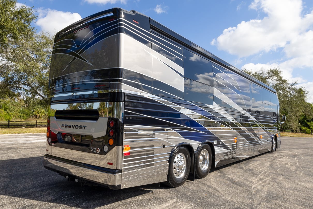 2025 Prevost Epic X3 45 gallery image-5