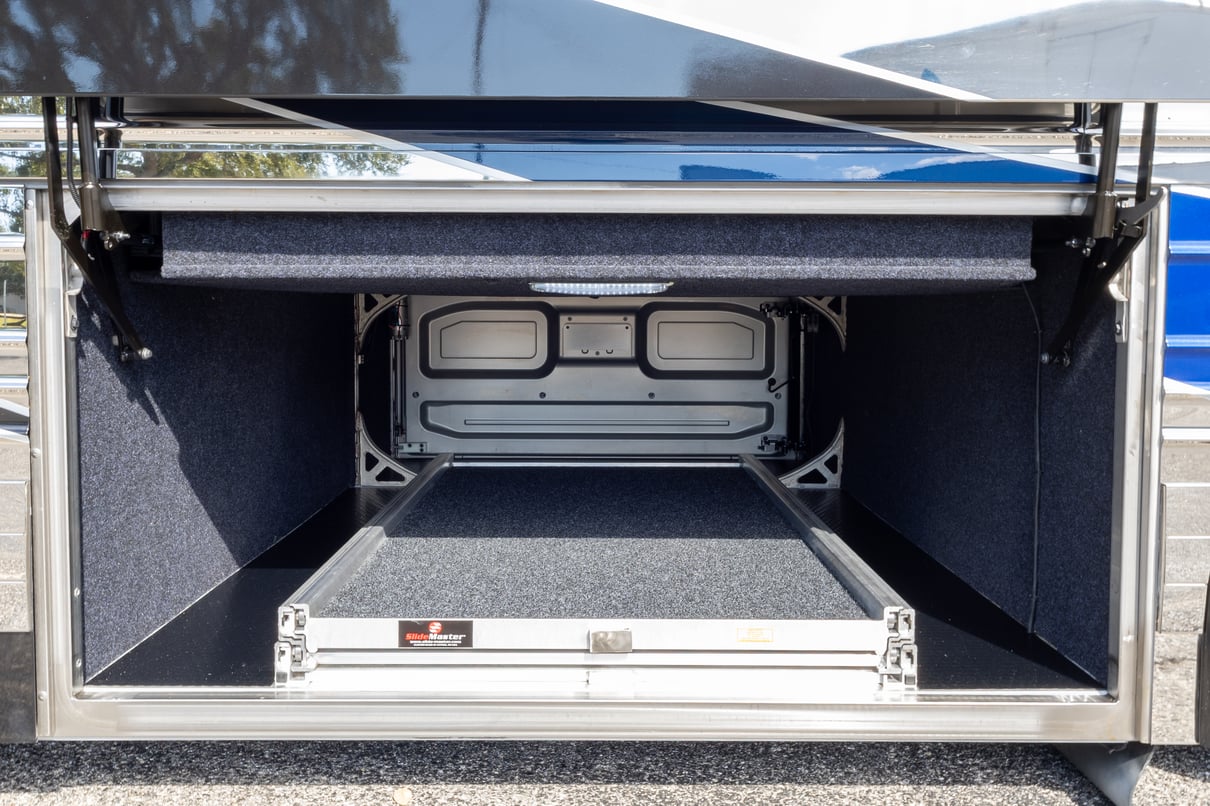 2025 Prevost Epic X3 45 gallery image-36