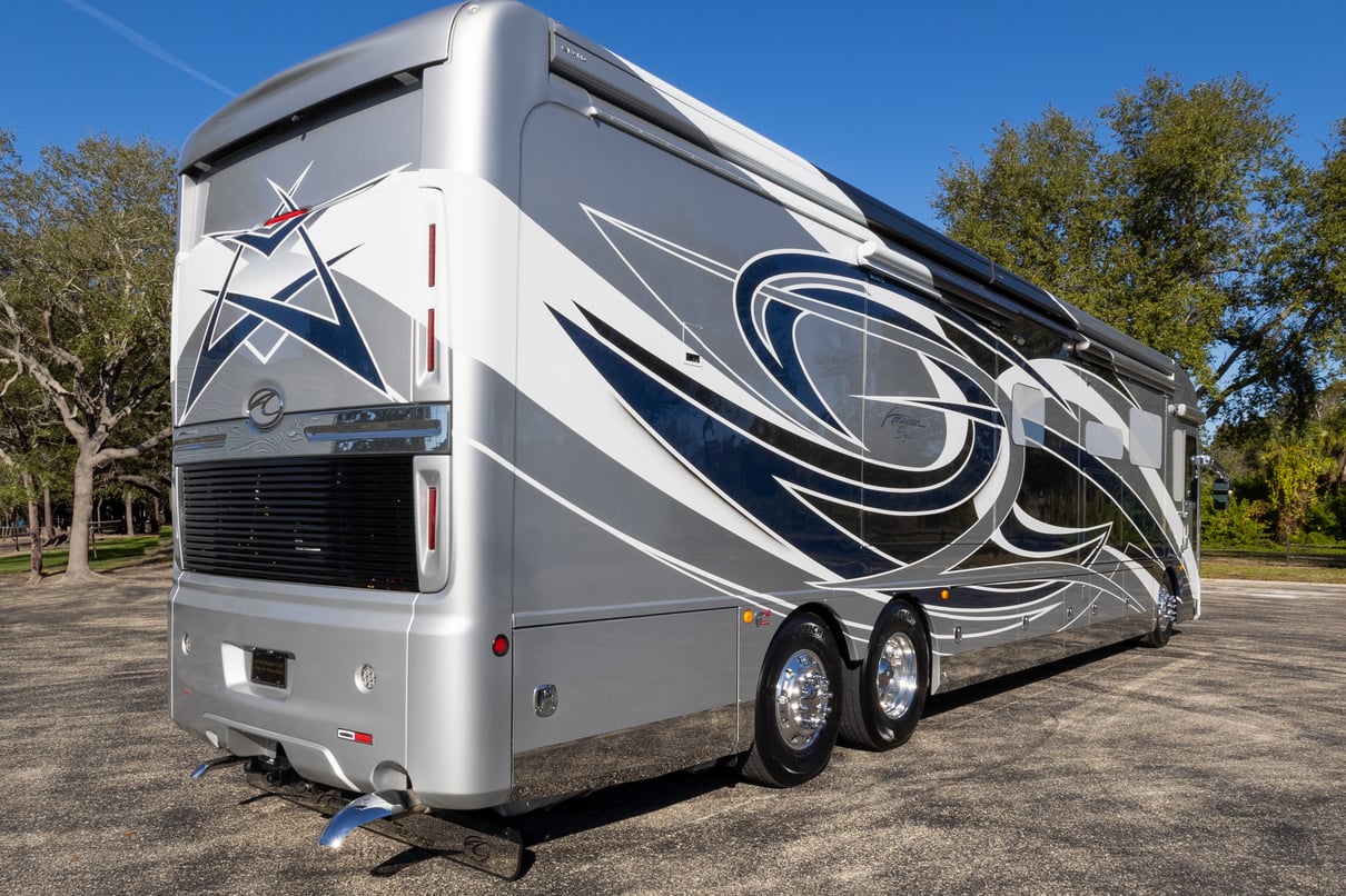 2022 American Coach American Eagle 45K gallery image-5