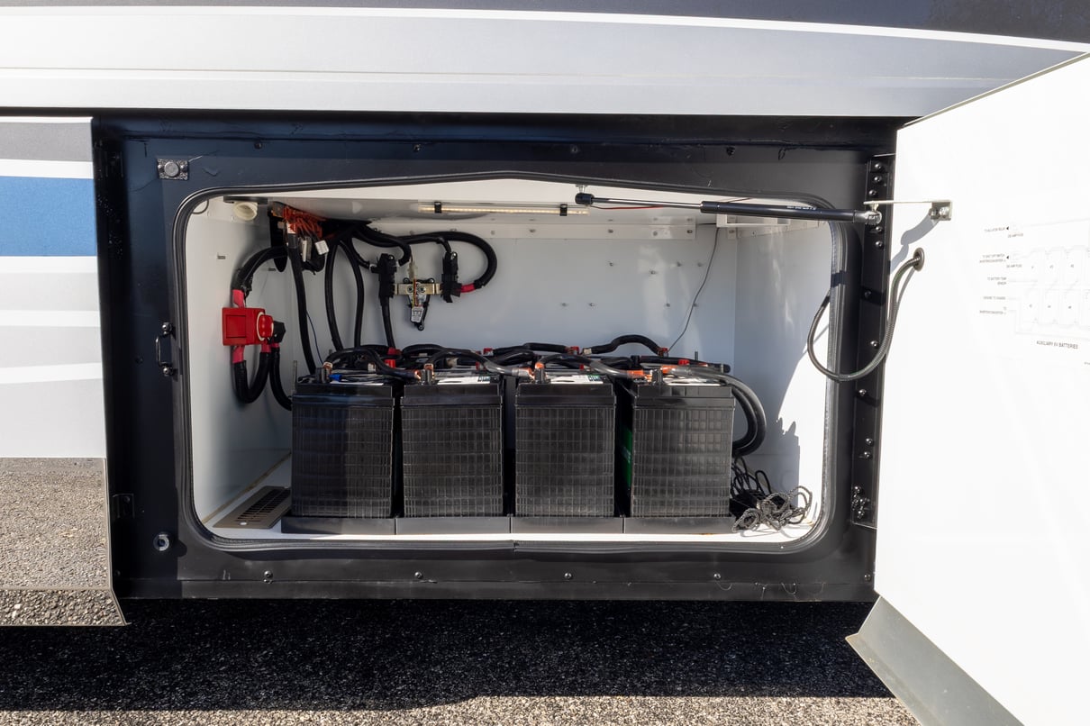 2022 American Coach American Eagle 45K gallery image-36