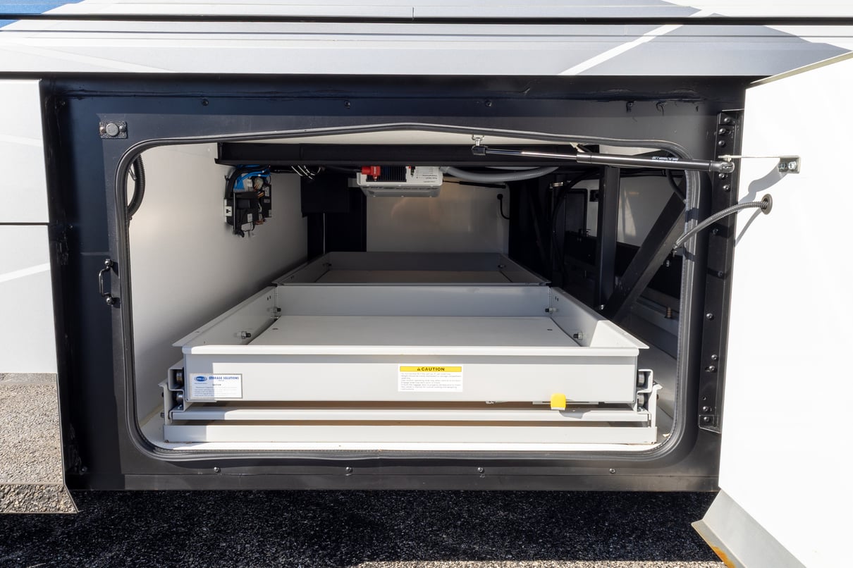 2022 American Coach American Eagle 45K gallery image-38