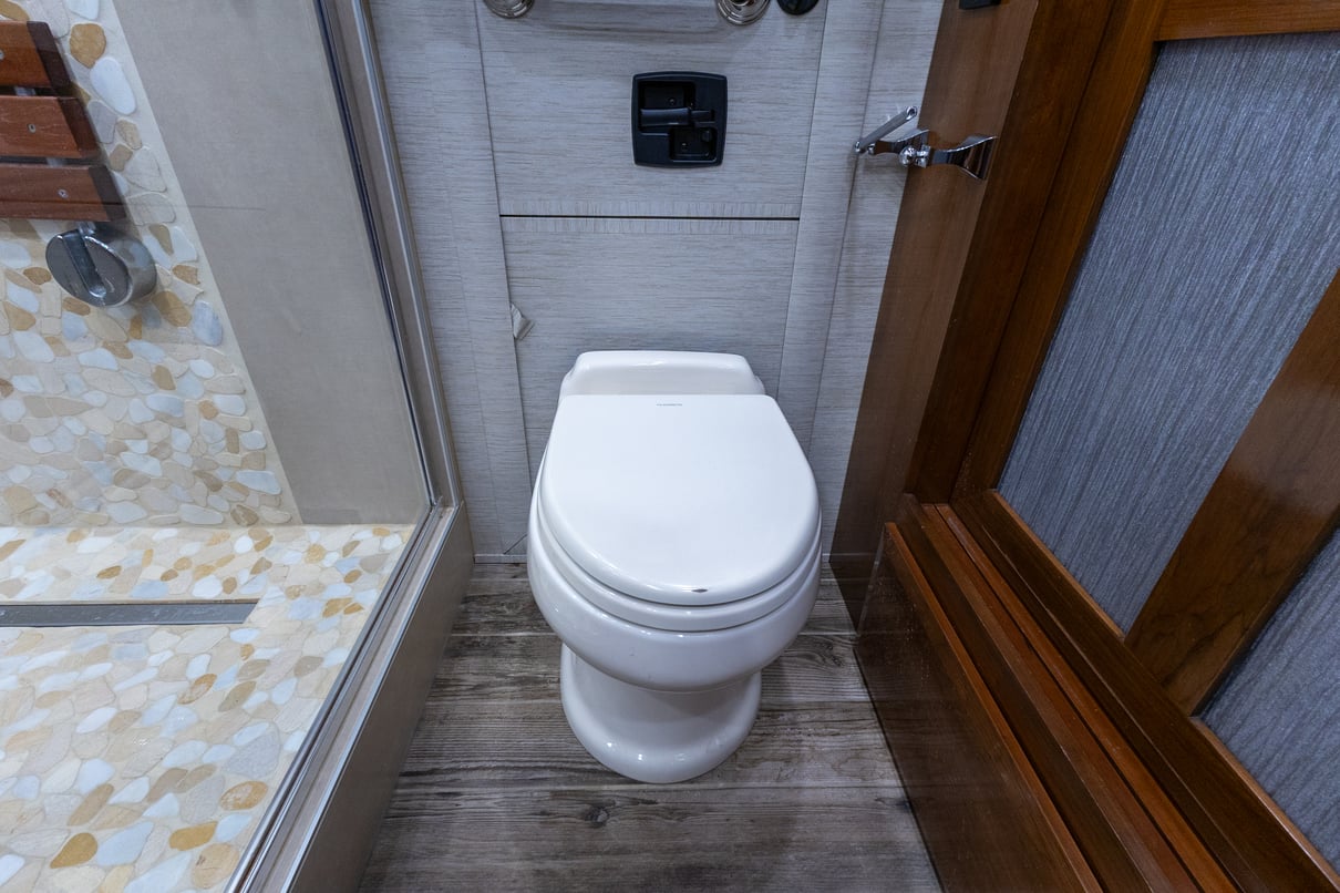 2018 Newmar King Aire 4531 gallery image-30