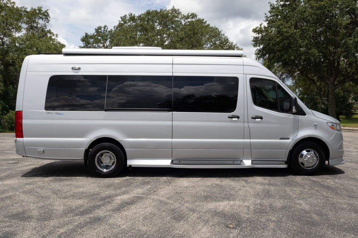 2023 Midwest Automotive Designs American Coach Patriot MD4 gallery image-4