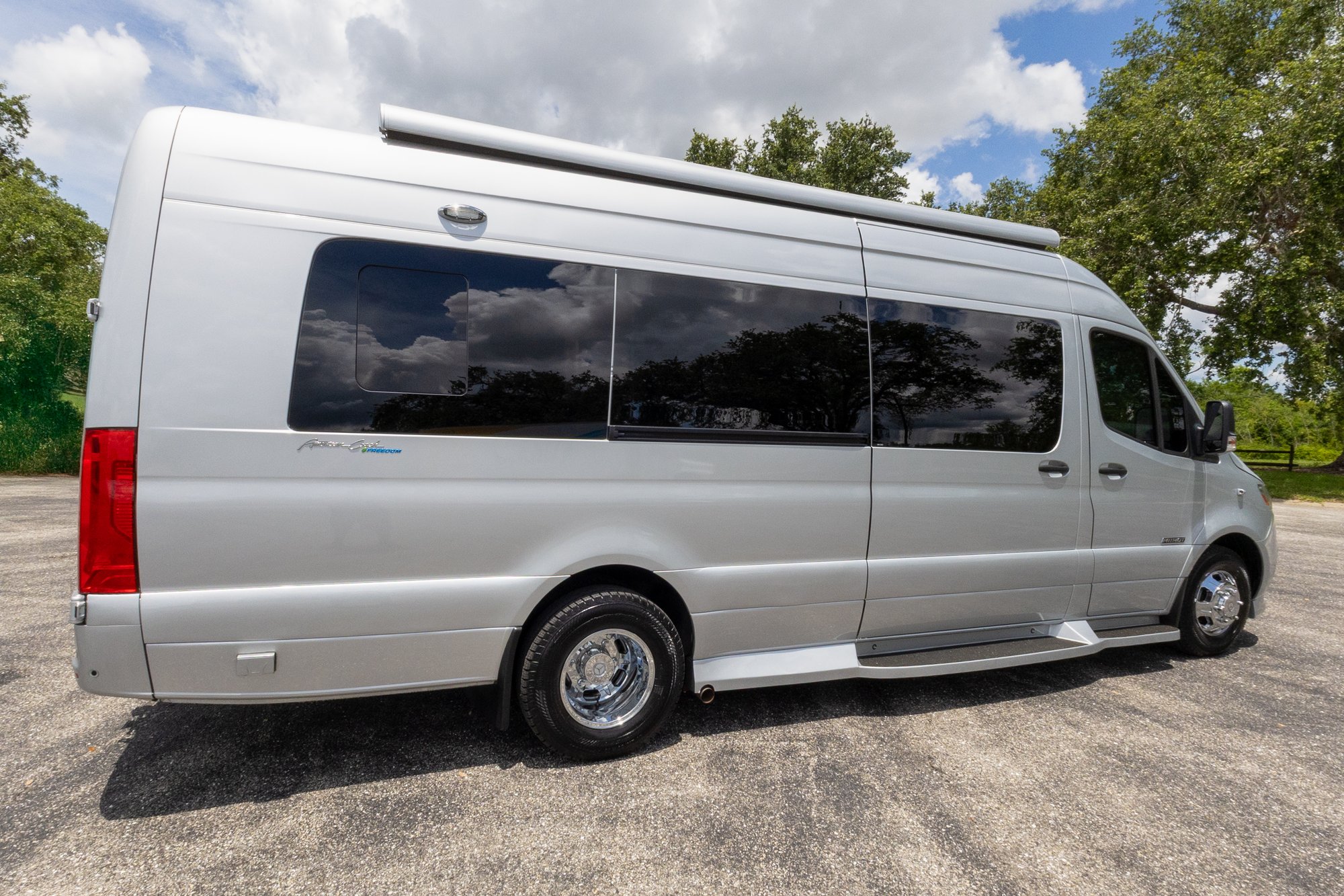 2023 Midwest Automotive Designs American Coach Patriot MD4