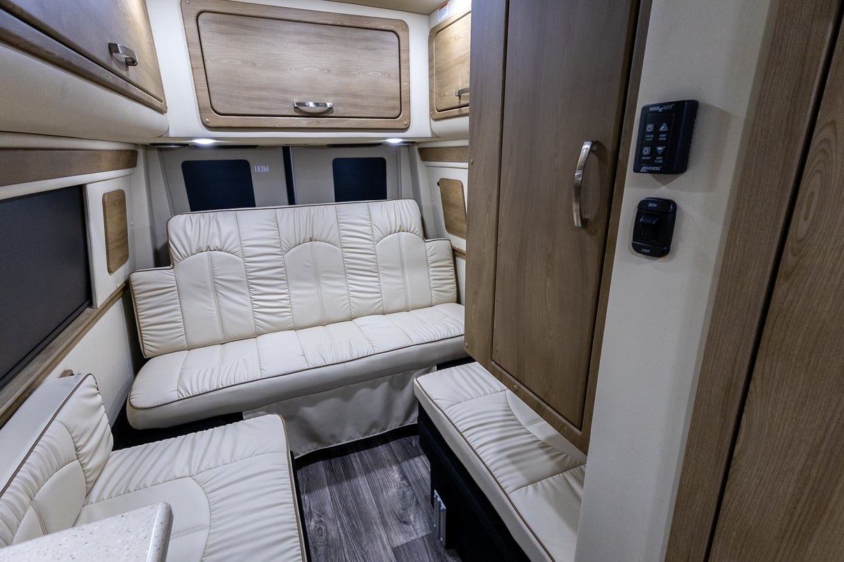 2023 Midwest Automotive Designs American Coach Patriot MD4 gallery image-17