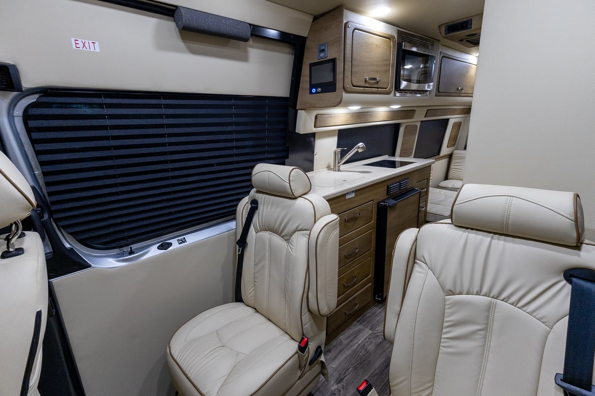 2023 Midwest Automotive Designs American Coach Patriot MD4 gallery image-19