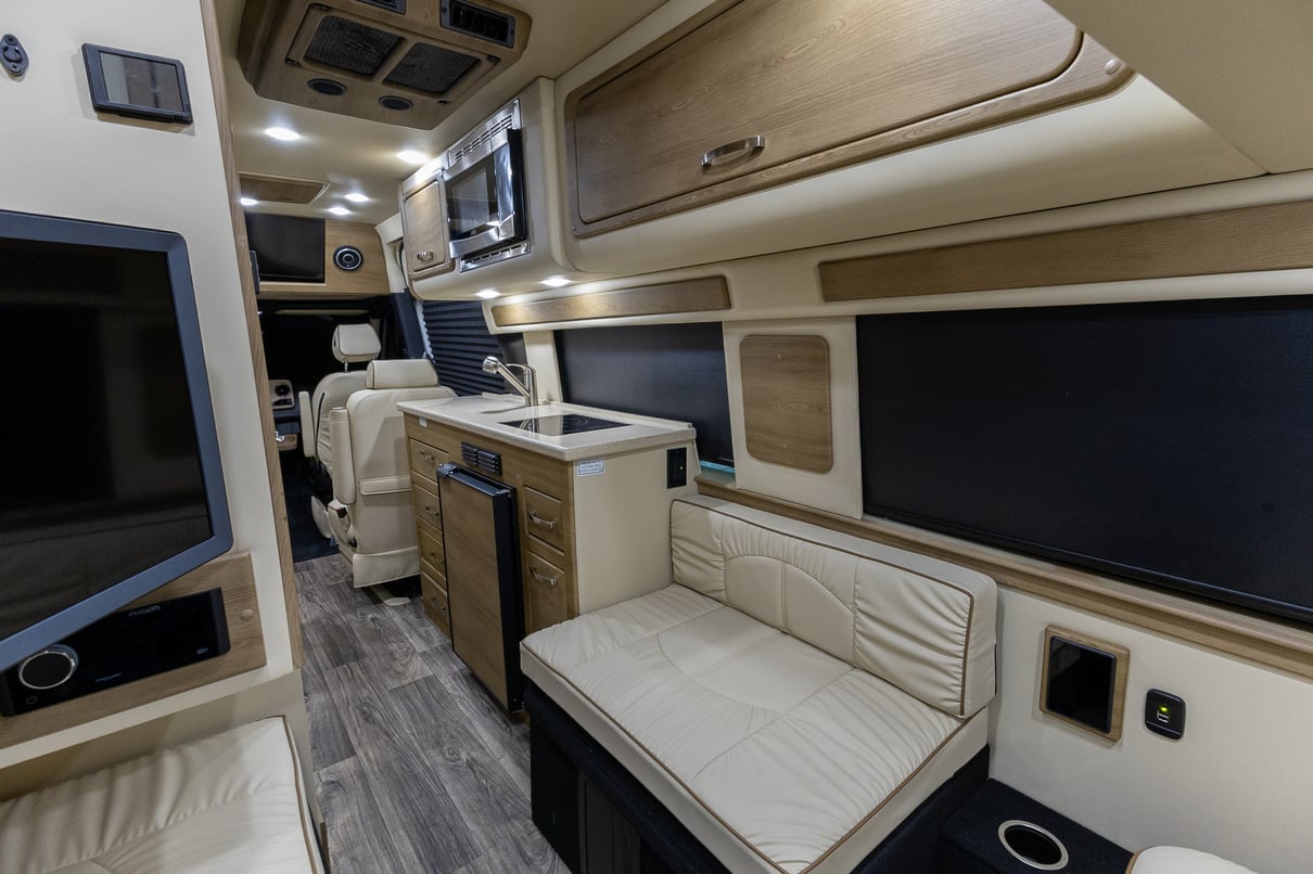 2023 Midwest Automotive Designs American Coach Patriot MD4 gallery image-21