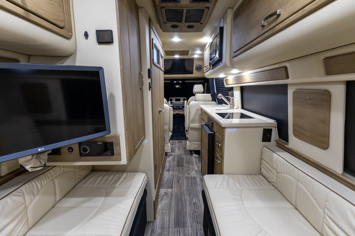 2023 Midwest Automotive Designs American Coach Patriot MD4 gallery image-22