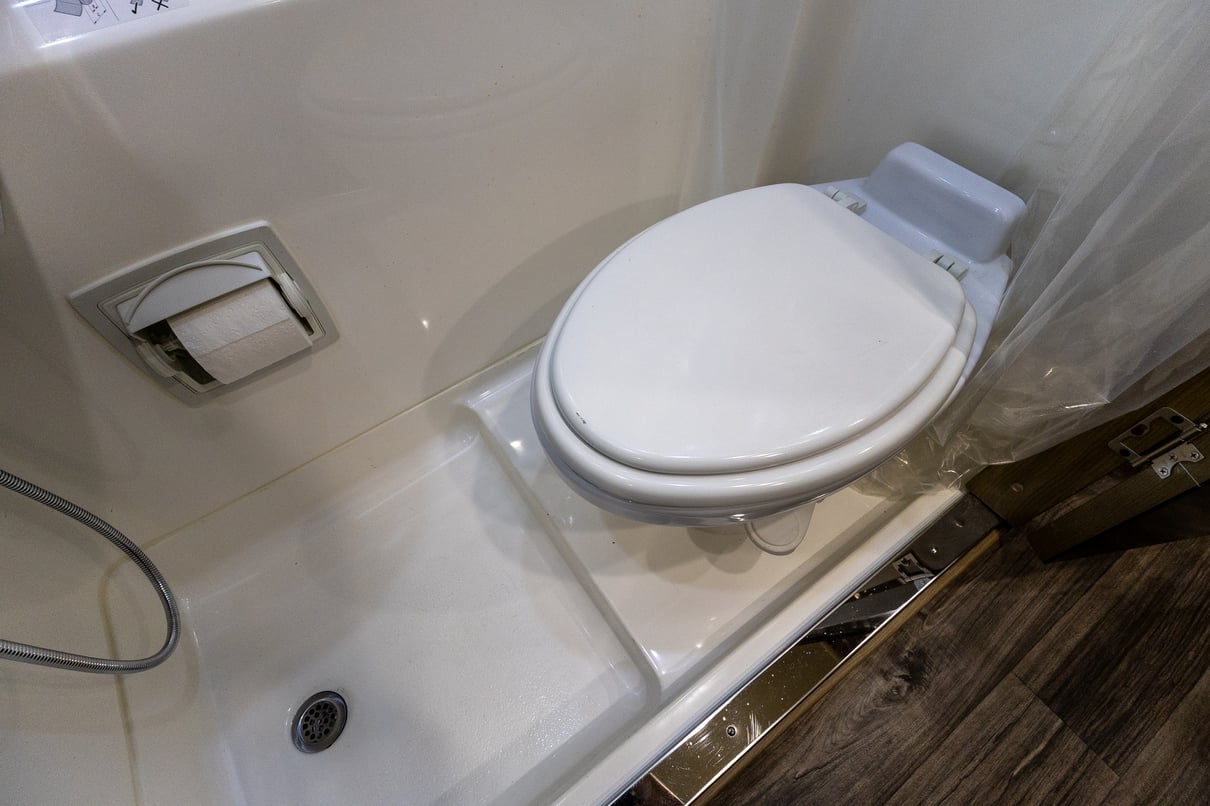 2023 Midwest Automotive Designs American Coach Patriot MD4 gallery image-24