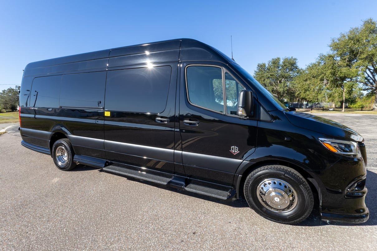 2026 OGV Luxury Coach gallery image-2