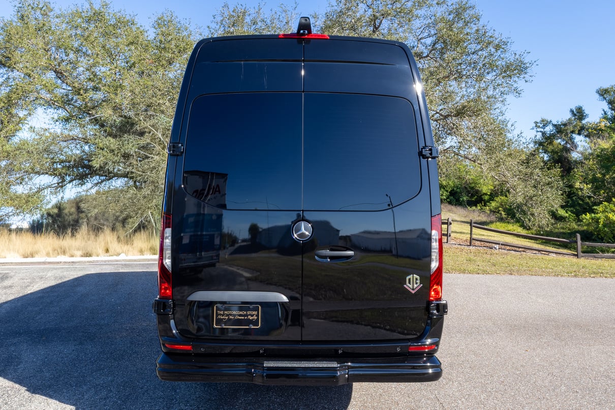 2026 OGV Luxury Coach gallery image-7