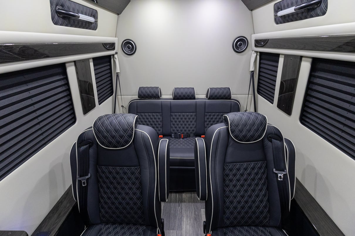 2026 OGV Luxury Coach gallery image-21