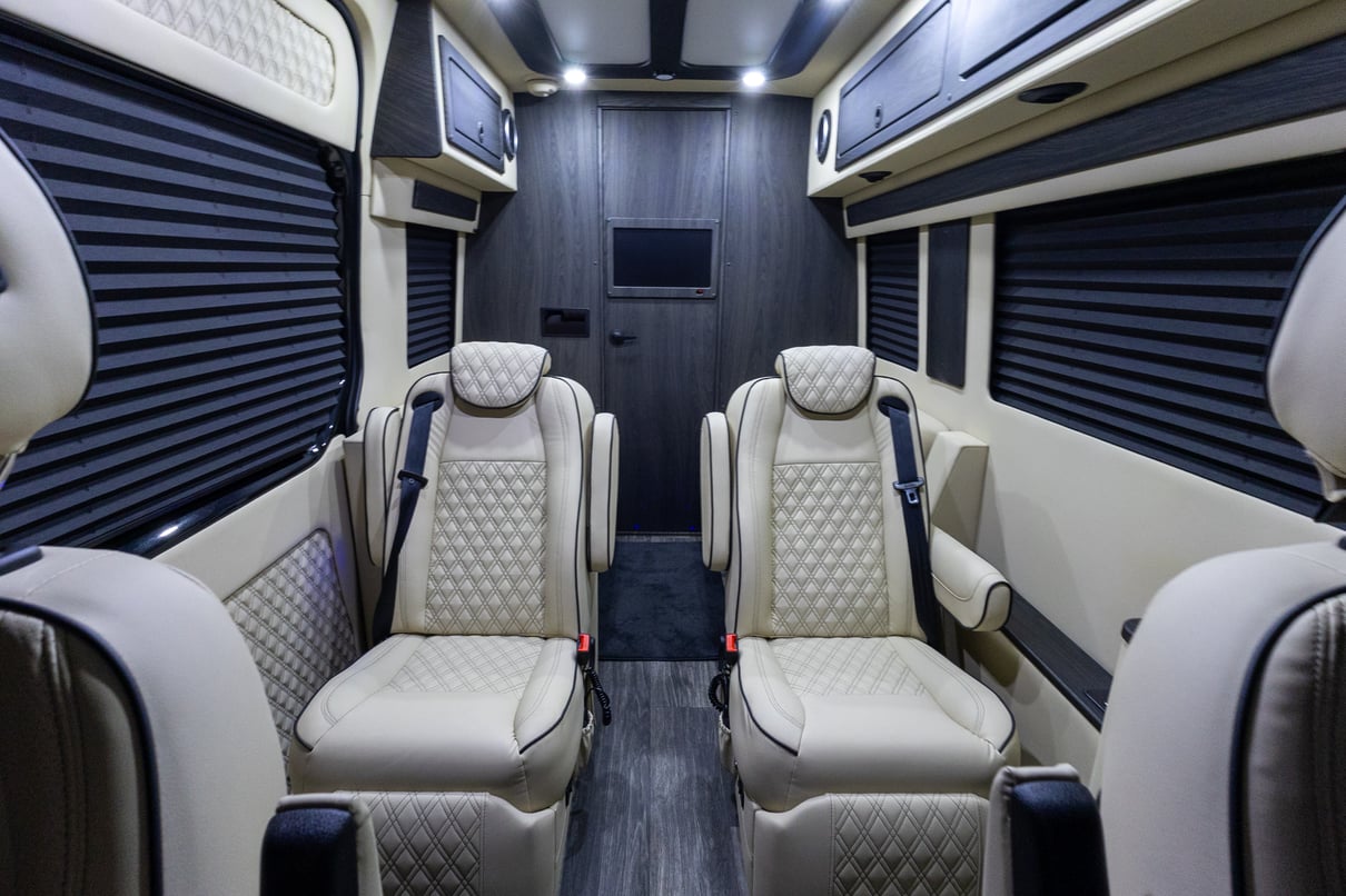 2026 OGV Luxury Coach gallery image-15