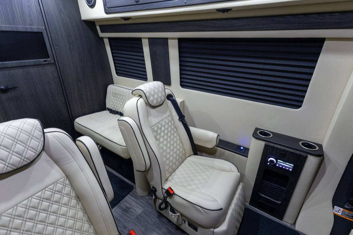 2026 OGV Luxury Coach gallery image-16
