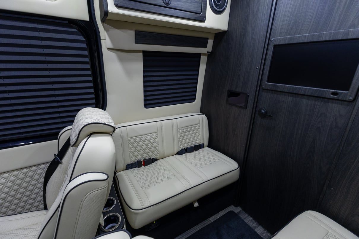 2026 OGV Luxury Coach gallery image-20
