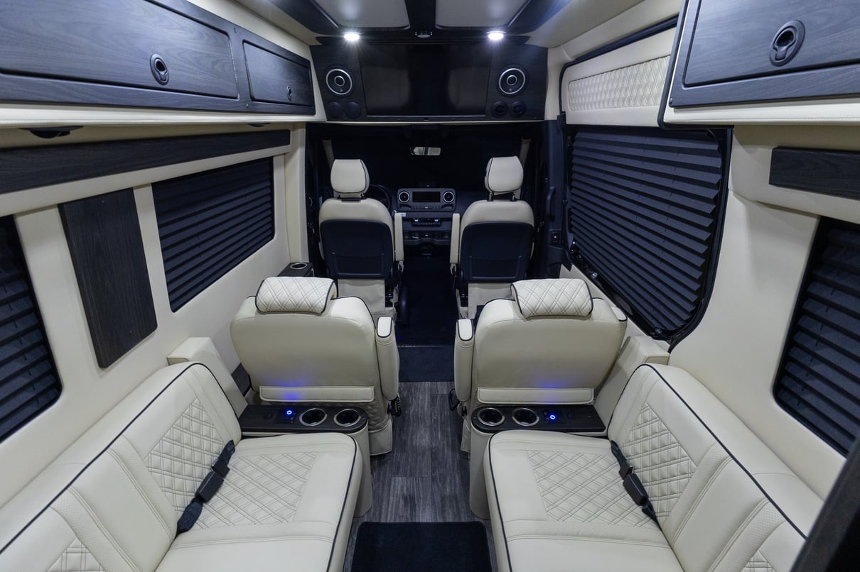 2026 OGV Luxury Coach gallery image-21