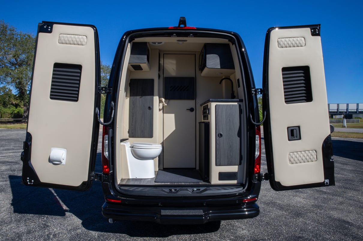 2026 OGV Luxury Coach gallery image-23