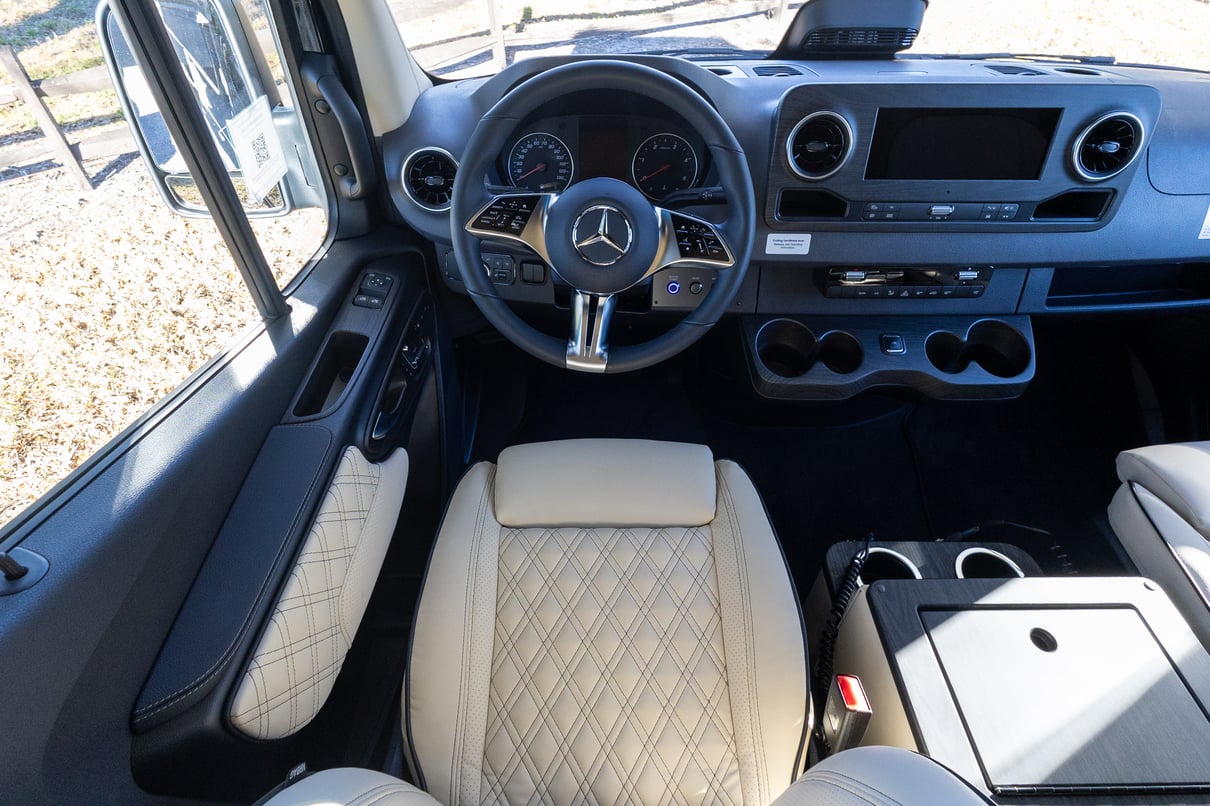 2026 OGV Luxury Coach gallery image-14