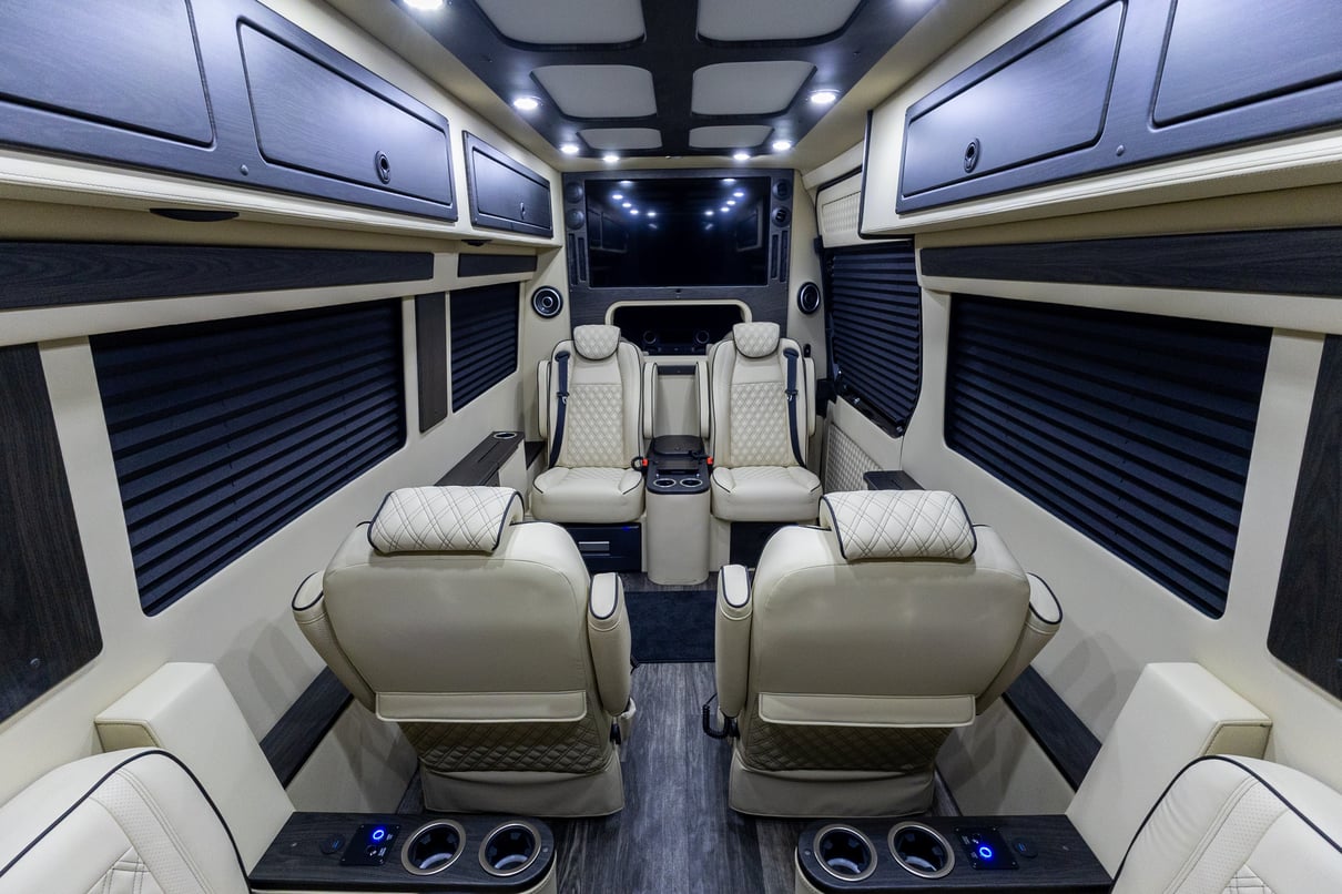 2026 OGV Luxury Coach gallery image-21