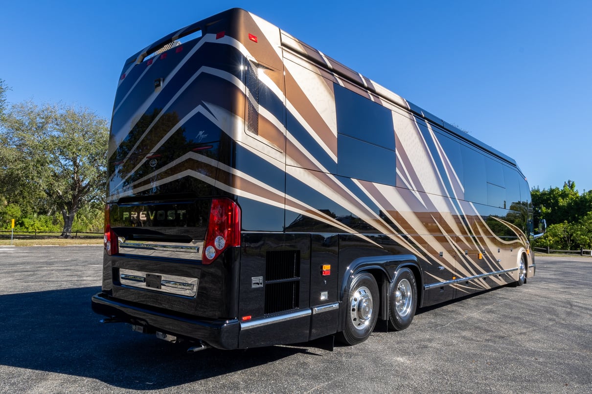 2018 Prevost Marathon H3 45 gallery image-5