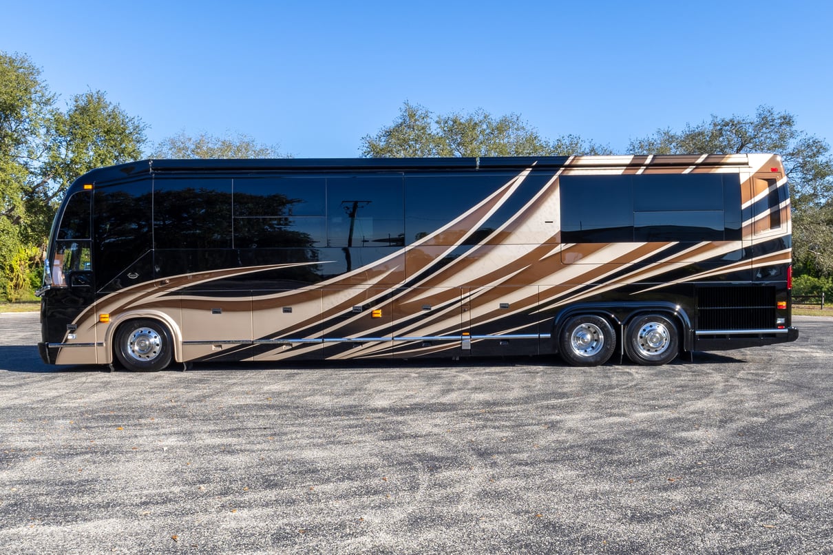 2018 Prevost Marathon H3 45 gallery image-9