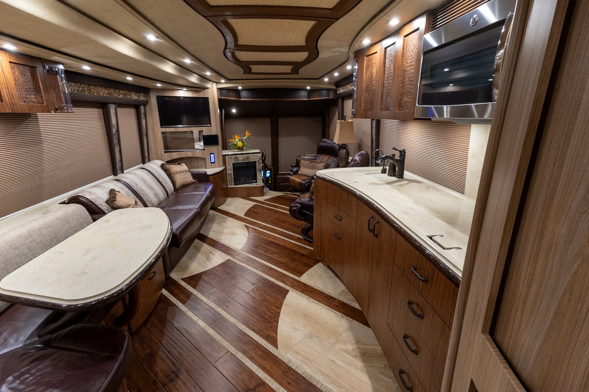 2018 Prevost Marathon H3 45 gallery image-21