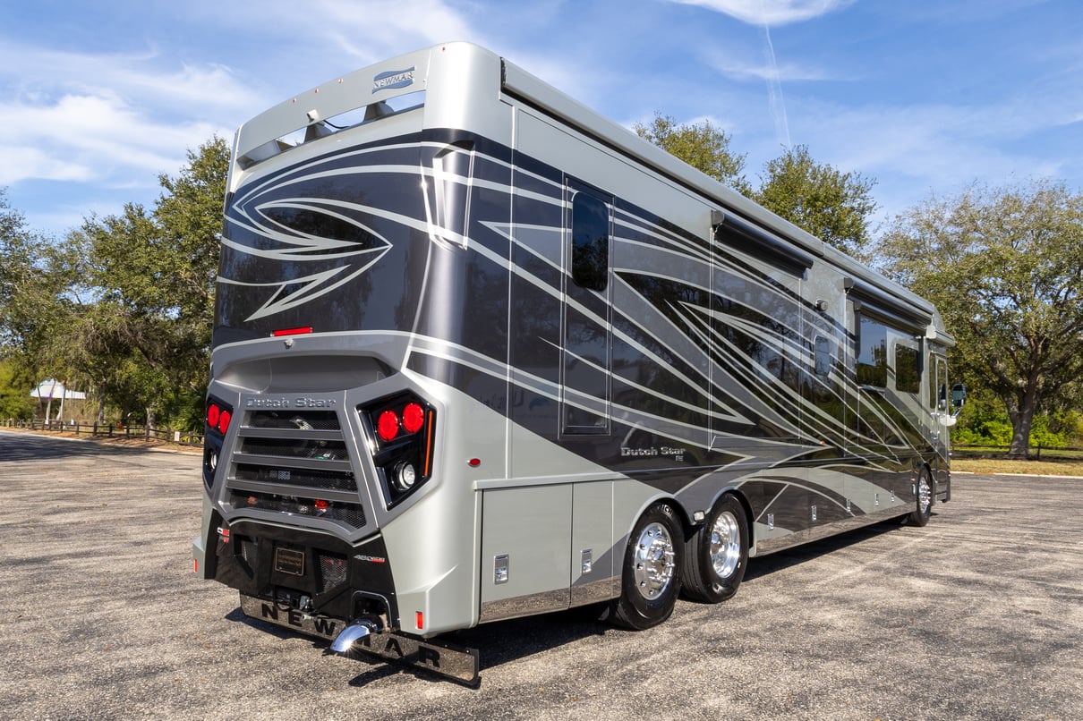 2023 Newmar Dutch Star 4370 gallery image-5