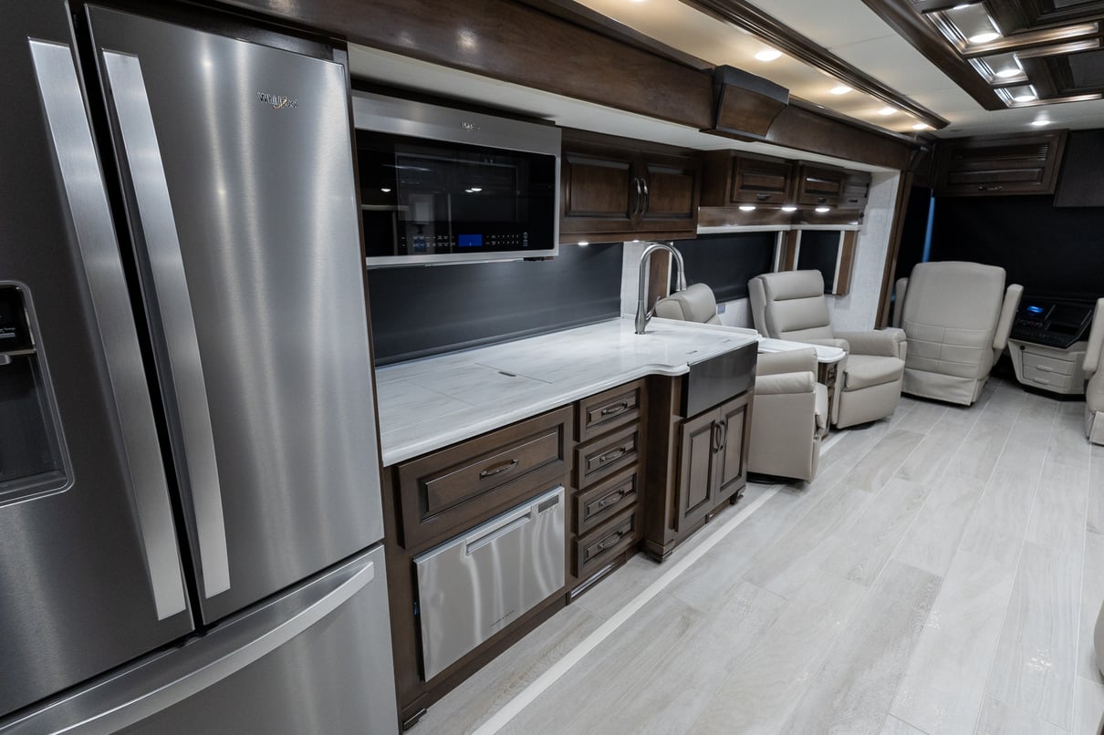 2023 Newmar Dutch Star 4370 gallery image-20