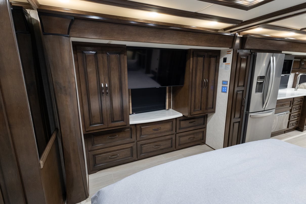 2023 Newmar Dutch Star 4370 gallery image-27