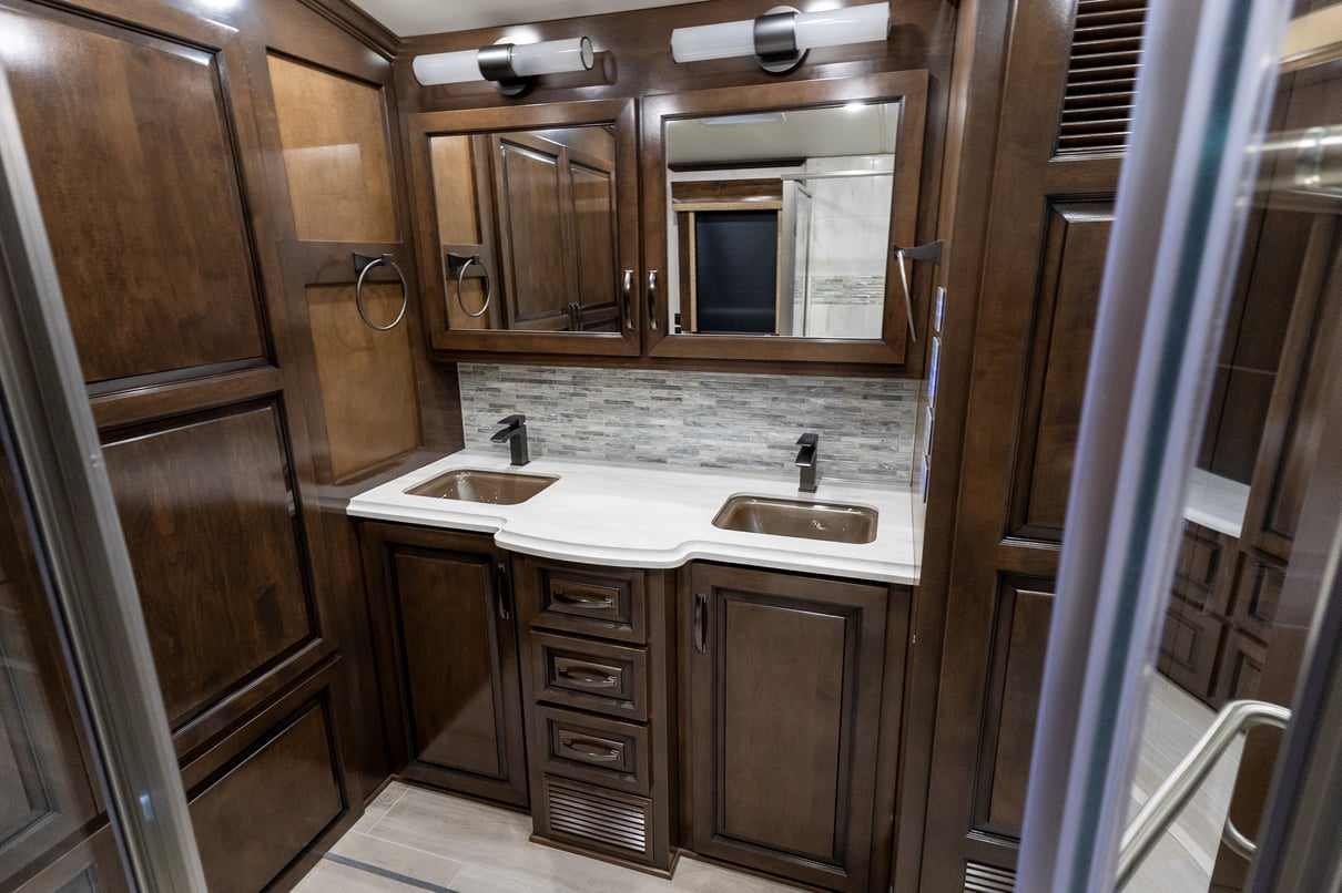 2023 Newmar Dutch Star 4370 gallery image-28