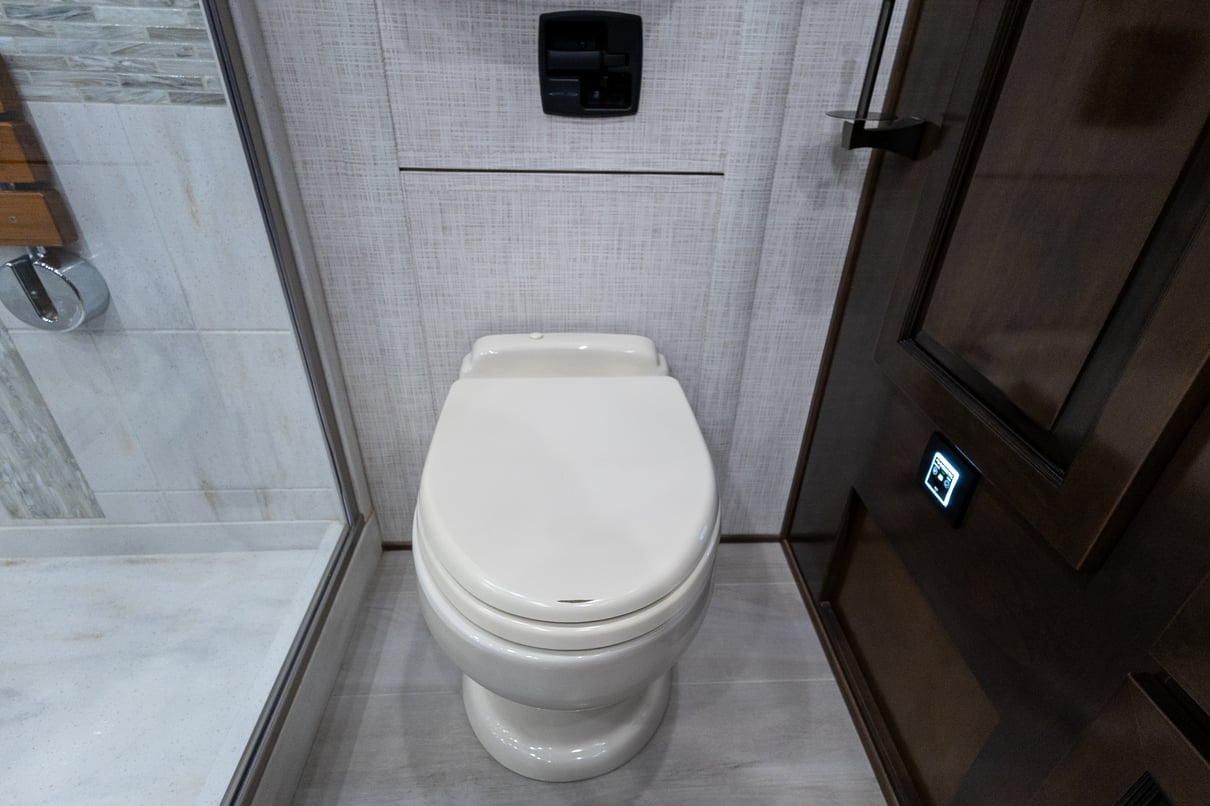 2023 Newmar Dutch Star 4370 gallery image-30